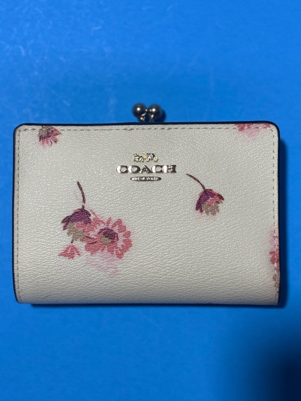 COACH Kisslock Medium Wallet with Multi Floral Print - Japan Released - Picture 2 of 8